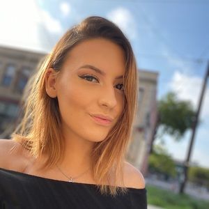 Meet your Posher, Kaitlyn